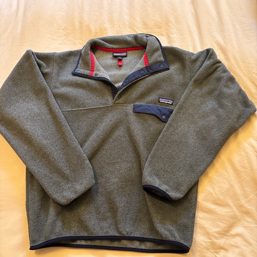 Small Patagonia Grey Sweater
